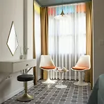 Hotel Pop