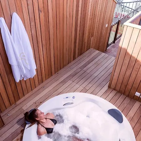 Pop Hotel 5*